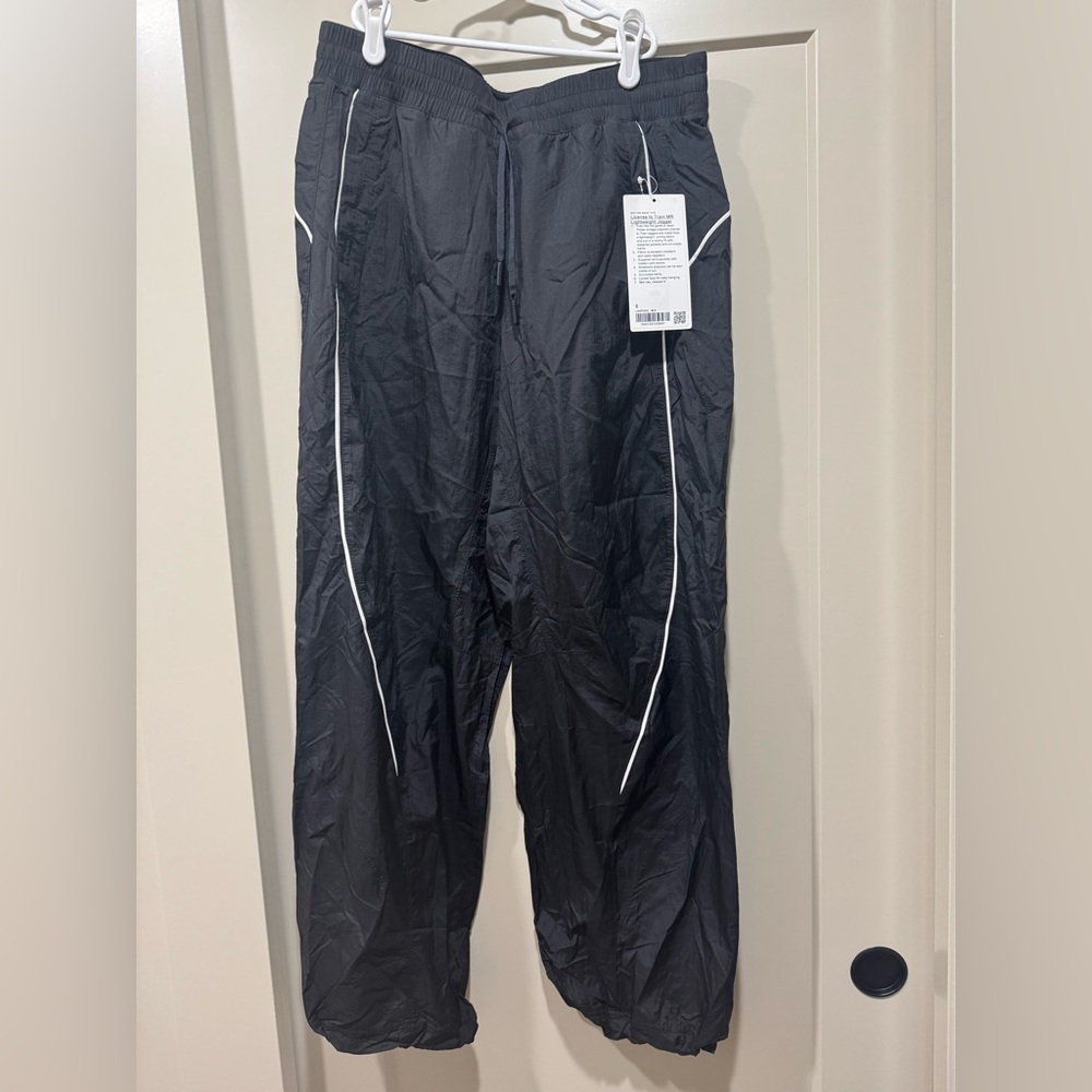 Lululemon License to Train Lightweight Jogger Black Mid Rise